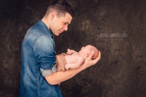 SWIETIES_NEWBORN_FOTOGRAFIE_EDEGEM_HOVE_KONTICH_BOECHOUT_ANTWERPEN_LINT_FAMILIEPORTRET