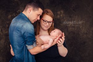 SWIETIES_NEWBORN_FOTOGRAFIE_HOVE_LINT_KONTICH_BOECHOUT_ANTWERPEN_EDEGEM_FAMILIEPORTRET