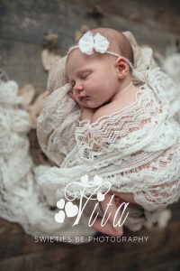 SWIETIES_NEWBORN_FOTOGRAFIE_FOTOGRAAF_DUFFEL_KONTICH_MECHELEN_HOVE_BRASSCHAAT_KAPELLEN_BERCHEM_LINT_WILRIJK_KONTICH_LIER_BOECHOUT_ANTWERPEN_EDEGEM_VILVOORDE_FAMILIEPORTRET