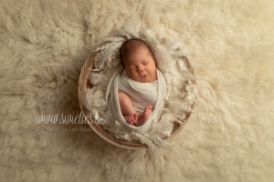 SWIETIES_NEWBORN_FOTOGRAFIE_FOTOGRAAF_KONTICH_DUFFEL_LIER_MECHELEN_HOVE_LINT_WILRIJK_BOECHOUT_ANTWERPEN_ST