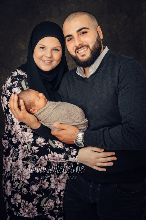 SWIETIES_NEWBORN_FOTOGRAFIE_FOTOGRAAF_LOKEREN_ST_NIKLAAS_LEUVEN_KONTICH_DUFFEL_LIER_BORGERHOUT_MECHELEN_HOVE_LINT_WILRIJK_BOECHOUT_ANTWERPEN_ST-NIKLAAS_EDEGEM_FAMILIEPORTRET.jpg