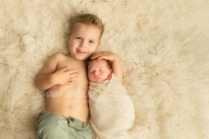 SWIETIES_BABY_NEWBORN_FOTOGRAFIE_FOTOGRAAF_TEMSE_LOKEREN_GENT_LEUVEN_KONTICH_DUFFEL_LIER_BORGERHOUT_MECHELEN_HOVE_LINT_WILRIJK_VILVOORDE_ANTWERPEN_ST-NIKLAAS_EDEGEM_FINE_ART_FAMILIEPORTRET