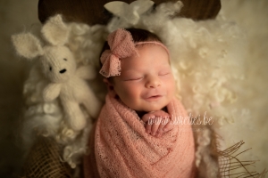 SWIETIES_BABY_NEWBORN_FOTOGRAFIE_FOTOGRAAF_TEMSE_LOKEREN_GENT_LEUVEN_KONTICH_DUFFEL_LIER_MECHELEN_HOVE_LINT_WILRIJK_VILVOORDE_ANTWERPEN_VILVOORDE_ST-NIKLAAS_EDEGEM_FINE_ART_FAMILIEPORTRET