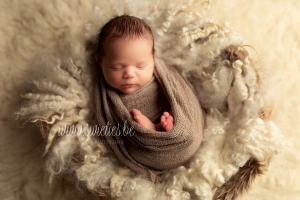 SWIETIES_NEWBORN_FOTOGRAAF_ANTWERPEN_TEMSE_LOKEREN_GENT_LEUVEN_KONTICH_DUFFEL_LIER_BORGERHOUT_MECHELEN_HOVE_LINT_WILRIJK_VILVOORDE_ANTWERPEN_VILVOORDE_ST-NIKLAAS_EDEGEM_FINE_ART_FAMILIEPORTRET