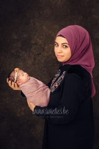 SWIETIES_NEWBORN_FOTOGRAAF_ANTWERPEN_TEMSE_LOKEREN_GENT_LEUVEN_KONTICH_DUFFEL_LIER_LINT_MECHELEN_HOVE_WILRIJK_VILVOORDE_VILVOORDE_ST-NIKLAAS_FINE_ART_FAMILIEPORTRET