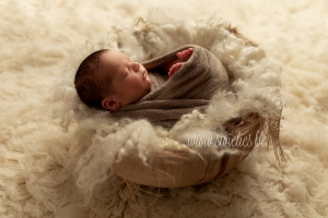 SWIETIES_NEWBORN_FOTOGRAAF_ANTWERPEN_TEMSE_LOKEREN_GENT_LEUVEN_KONTICH_DUFFEL_LIER_MECHELEN_HOVE_LINT_WILRIJK_VILVOORDE_ANTWERPEN_VILVOORDE_ST-NIKLAAS_EDEGEM_FINE_ART_FAMILIEPORTRET