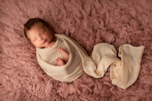 SWIETIES_NEWBORN_FOTOGRAFIE_FOTOGRAAF_LOKEREN_TEMSE_GENT_LEUVEN_KONTICH_DUFFEL_LIER_BORGERHOUT_MECHELEN_HOVE_LINT_WILRIJK_VILVOORDE_ANTWERPEN_VILVOORDE_ST-NIKLAAS_EDEGEM_FINE_ART_FAMILIEPORTRET