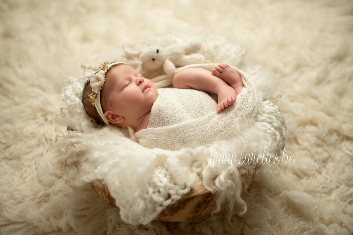 SWIETIES_NEWBORN_FOTOGRAFIE_FOTOGRAAF_TEMSE_LOKEREN_GENT_LEUVEN_KONTICH_DUFFEL_LIER_BORGERHOUT_MECHELEN_HOVE_LINT_WILRIJK_VILVOORDE_ANTWERPEN_ST-NIKLAAS_EDEGEM_FINE_ART_FAMILIEPORTRET