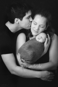 SWIETIES_NEWBORN_FOTOGRAFIE_FOTOGRAAF_TEMSE_LOKEREN_GENT_LEUVEN_KONTICH_DUFFEL_LIER_MECHELEN_HOVE_LINT_WILRIJK_VILVOORDE_ANTWERPEN_VILVOORDE_ST-NIKLAAS_EDEGEM_FINE_ART_FAMILIEPORTRET