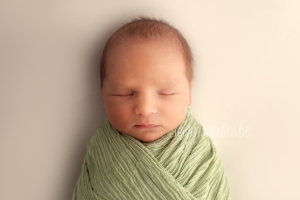 SWIETIES_NEWBORN_FOTOGRAAF_BRASSCHAAT_ANTWERPEN_LOKEREN_GENT_LEUVEN_KONTICH_DUFFEL_LIER_LINT_MECHELEN_WILRIJK_ST-NIKLAAS_EDEGEM_FINE_ART_FAMILIEPORTRET