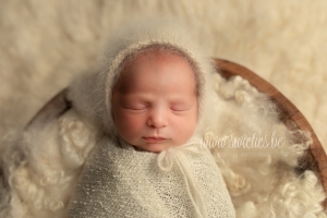 SWIETIES_NEWBORN_FOTOGRAAF_BRASSCHAAT_ANTWERPEN_LOKEREN_GENT_LEUVEN_KONTICH_DUFFEL_LINT_MECHELEN_WILRIJK_ANTWERPEN_ST-NIKLAAS_EDEGEM_FINE_ART_FAMILIEPORTRET