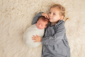 SWIETIES_NEWBORN_FOTOGRAAF_KAPELLEN_ANTWERPEN_LOKEREN_GENT_LEUVEN_KONTICH_ERPEMERE_LIER_LINT_MECHELEN_WILRIJK_ANTWERPEN_ST-NIKLAAS_EDEGEM_FINE_ART_FAMILIEPORTRET