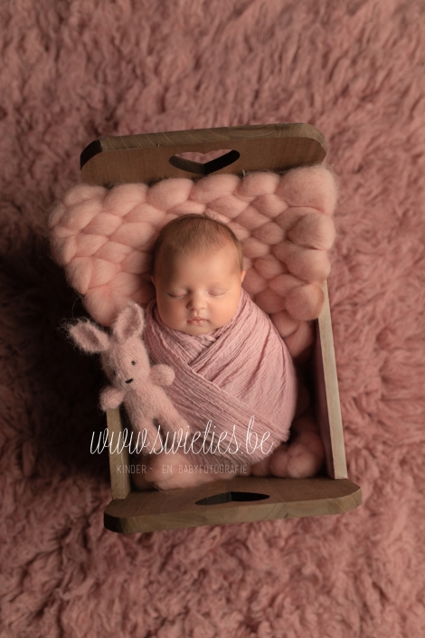 SWIETIES_NEWBORN_FOTOGRAAF_ANTWERPEN_KAPELLEN_EKEREN_GENT_LEUVEN_KONTICH_DUFFEL_LIER_LINT_BRASSCHAAT_WILRIJK_ST-NIKLAAS_EDEGEM_FINE_ART_FAMILIEPORTRET