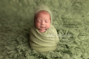 SWIETIES_NEWBORN_FOTOGRAAF_ANTWERPEN_KAPELLEN_LOKEREN_GENT_LEUVEN_KONTICH_DUFFEL_LIER_LINT_BRASSCHAAT_EDEGEM_FINE_ART_FAMILIEPORTRET