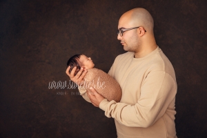 SWIETIES_NEWBORN_FOTOGRAAF_ANTWERPEN_KAPELLEN_LOKEREN_GENT_LEUVEN_KONTICH_DUFFEL_LIER_LINT_HASSELT_MECHELEN_WILRIJK_ST-NIKLAAS_EDEGEM_FINE_ART_FAMILIEPORTRET