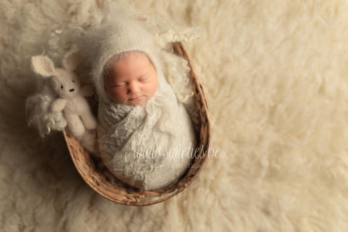 SWIETIES_NEWBORN_FOTOGRAAF_ANTWERPEN_KAPELLEN_LOKEREN_GENT_LEUVEN_KONTICH_DUFFEL_LINT_MECHELEN_WILRIJK_ST-NIKLAAS_EDEGEM_FINE_ART_FAMILIEPORTRET