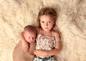 SWIETIES_NEWBORN_FOTOGRAAF_ANTWERPEN_KAPELLEN_LOKEREN_GENT_LEUVEN_EDEGEM_FINE_ART_FAMILIEPORTRET