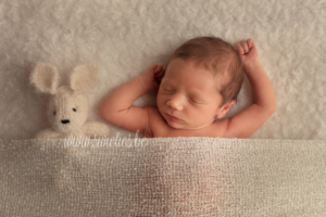 SWIETIES_NEWBORN_FOTOGRAAF_ANTWERPEN_KAPELLEN_LOKEREN_GENT_LEUVEN_KONTICH_DUFFEL_LIER_LINT_MECHELEN_AALST_KORTRIJK_FINE_ART_FAMILIEPORTRET