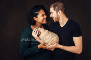 SWIETIES_NEWBORN_FOTOGRAAF_ANTWERPEN_KAPELLEN_LOKEREN_GENT_LEUVEN_KONTICH_DUFFEL_LIER_LINT_MECHELEN_BERLAAR_ST-NIKLAAS_EDEGEM_FINE_ART_FAMILIEPORTRET