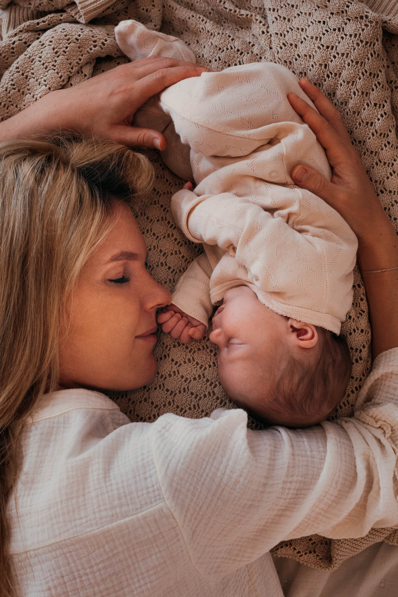 SWIETIES NEWBORN FOTOGRAAF ANTWERPEN KAPELLEN DUFFEL GENT LEUVEN KONTICH DUFFEL LIER LINT MECHELEN ZANDHOVEN ST-NIKLAAS EDEGEM BUGGENHOUT MEISE VILVOORDE FINE ART FAMILIEPORTRET