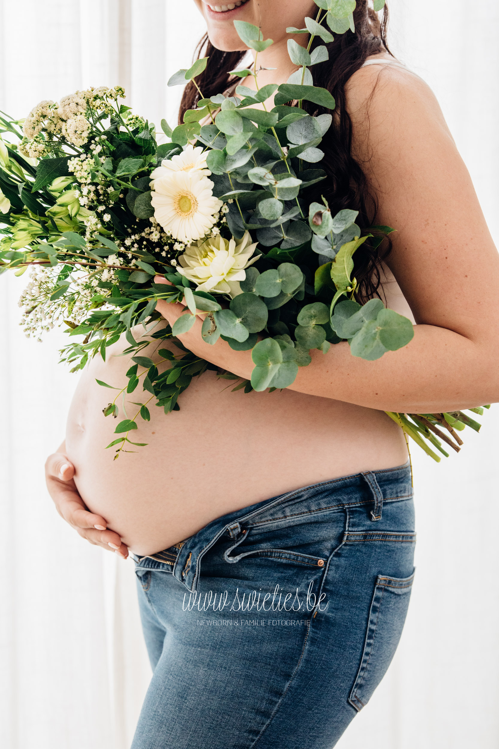 Populaire thema's en stijlen voor een zwangerschapfotoshoot